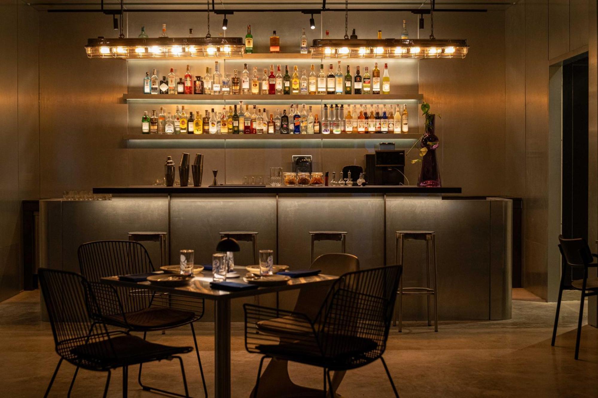 The Standardx, Bangkok Phra Arthit Hotel Exterior photo