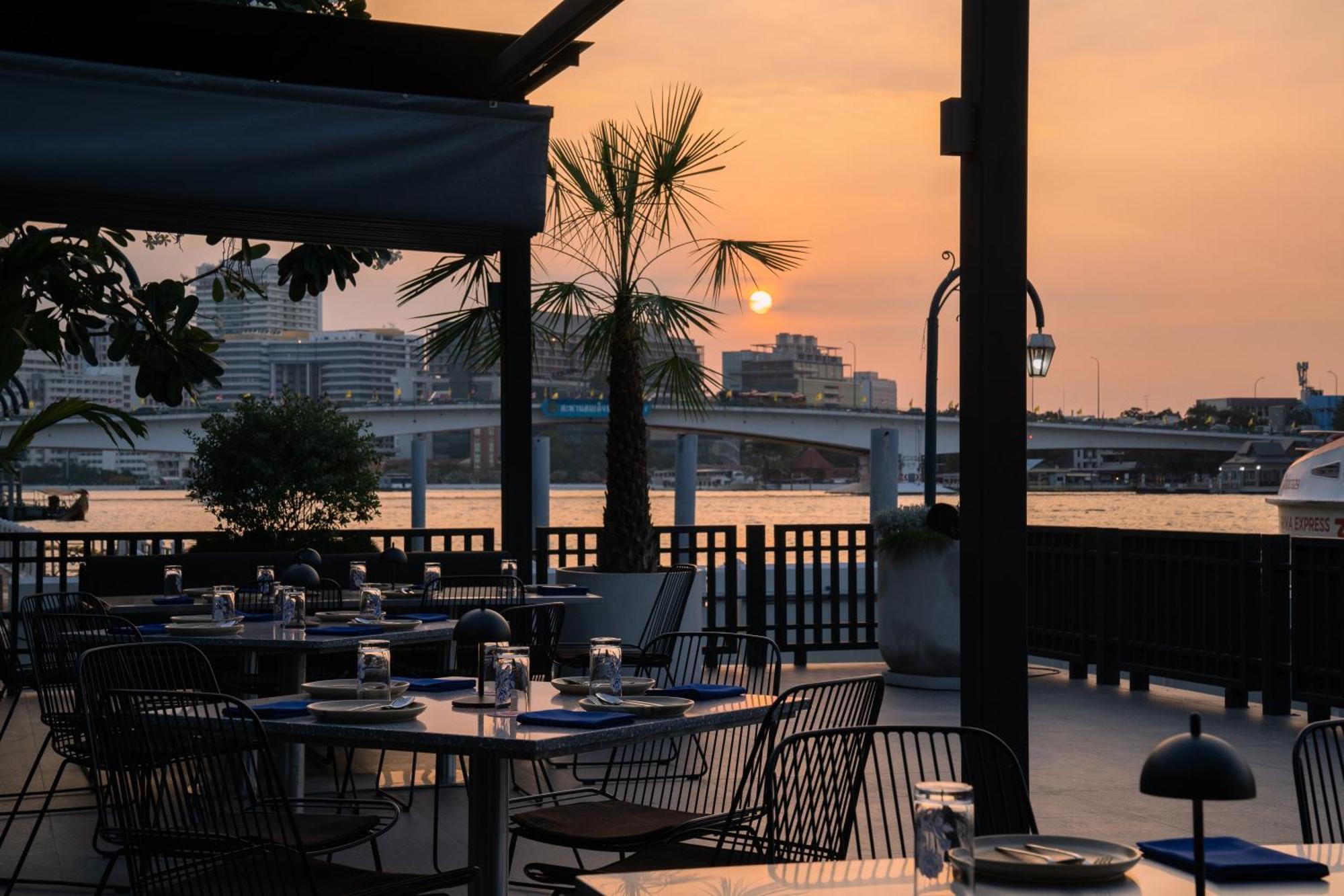 The Standardx, Bangkok Phra Arthit Hotel Exterior photo